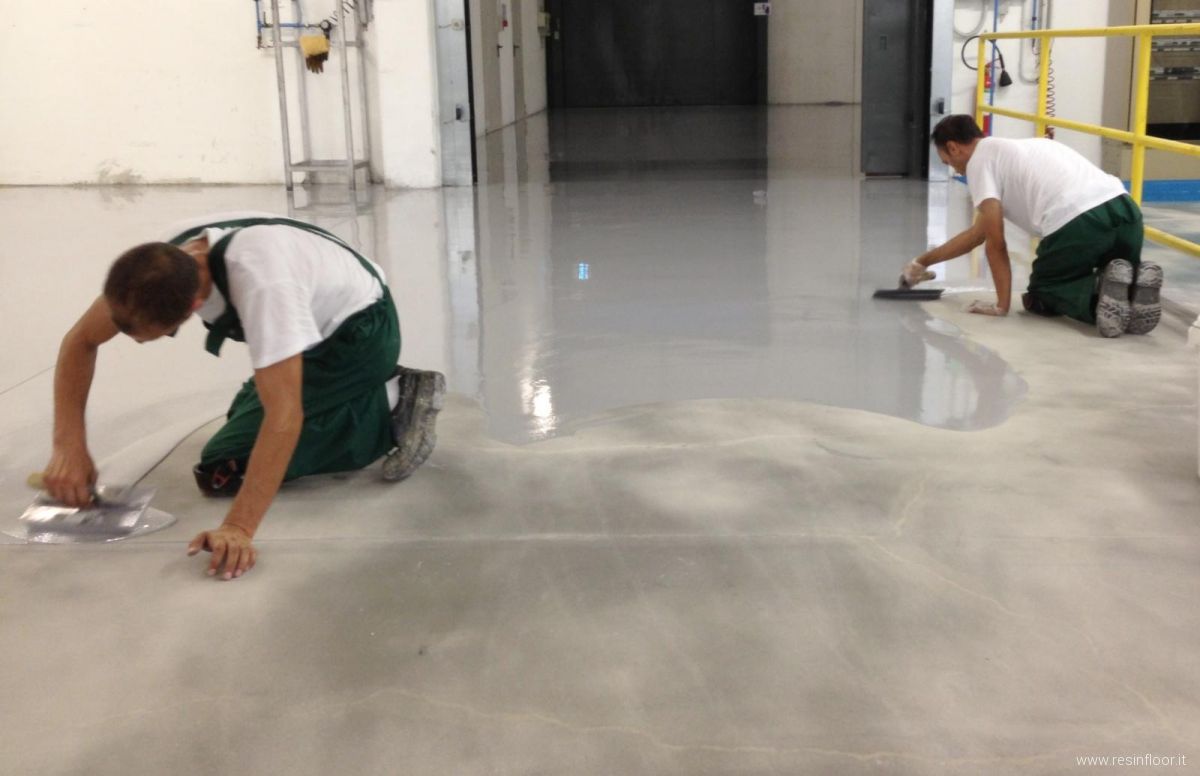 Resina: pregi e difetti delle pavimentazioni resin floor srl Resina a pavimento